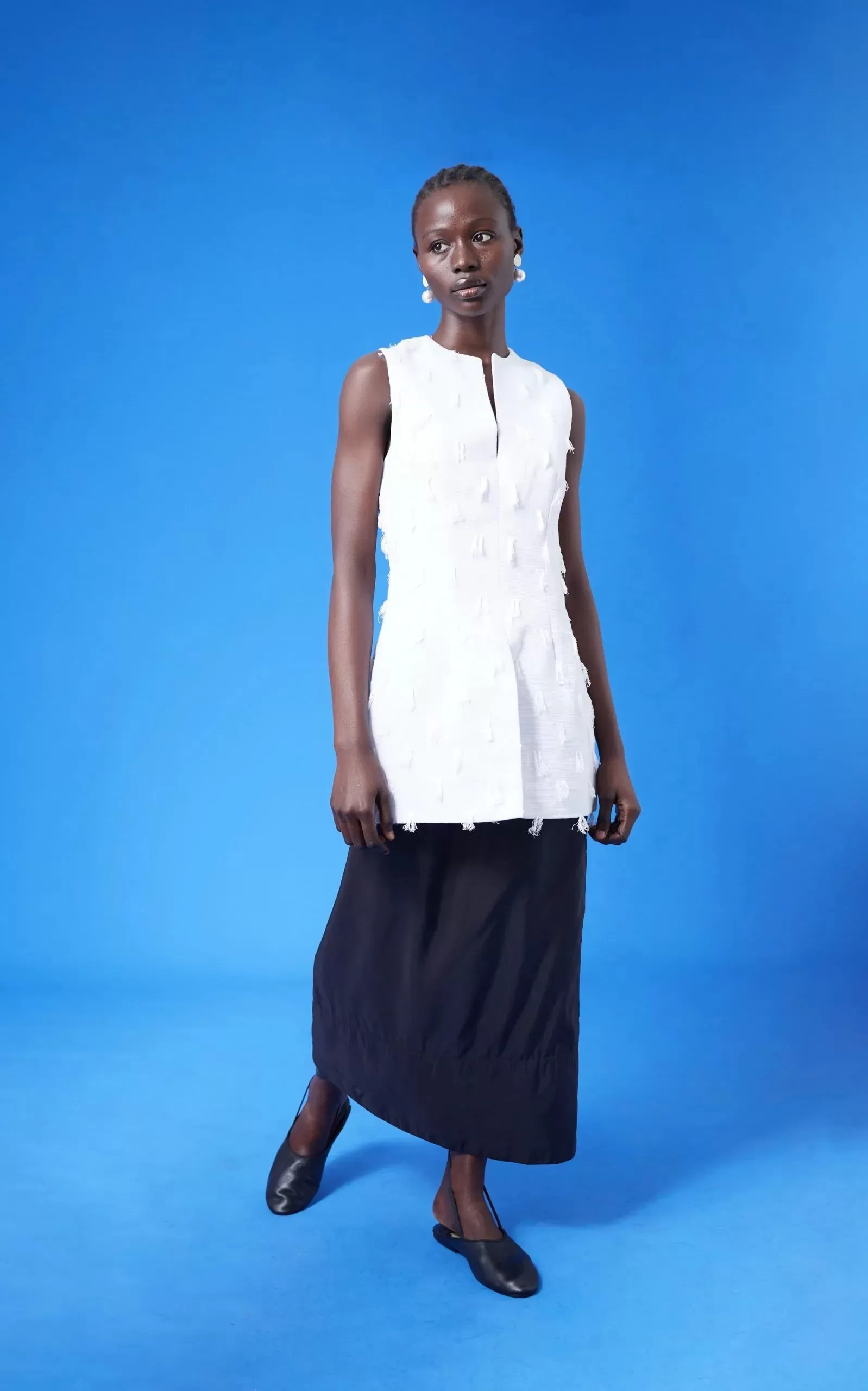 Abiola Olusola HAND-WOVEN SLEEVELESS WHITE COTTON LINING GIRI TOPS