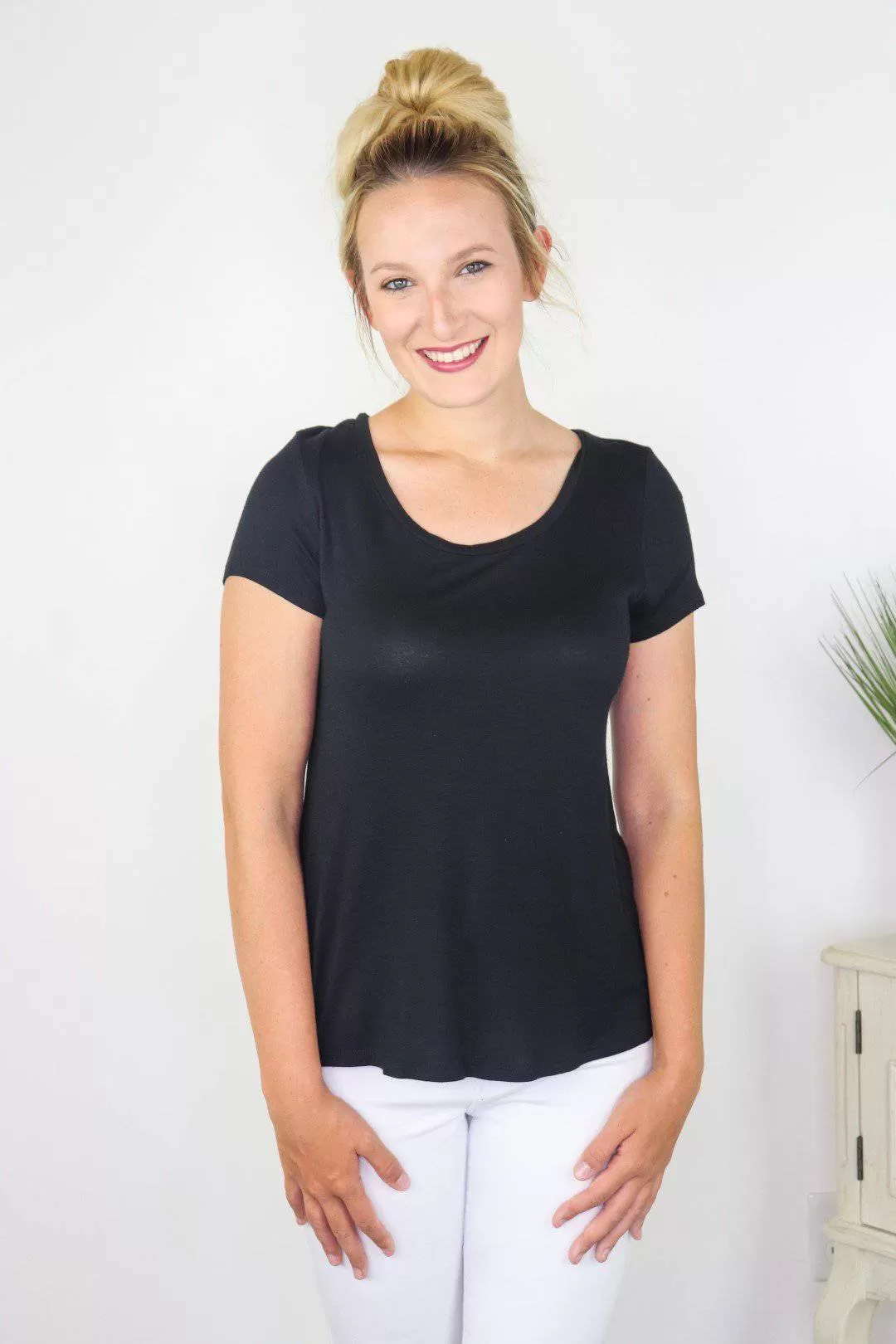 Black Scoop Neck Short Sleeve Top