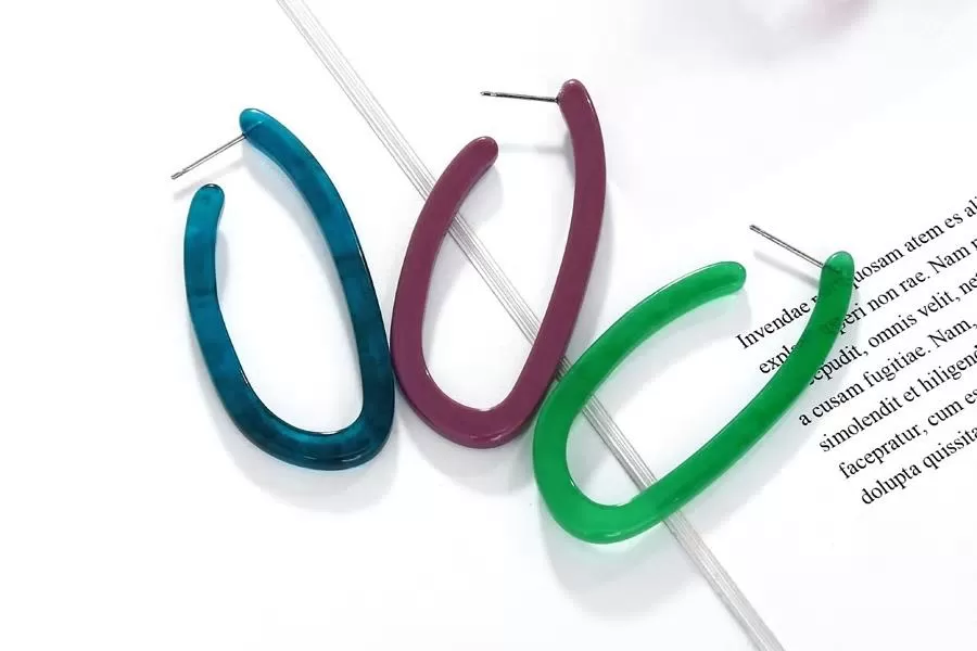 Irregular Geometric Shape Acrylic Hoop Earrings - 2 Colors