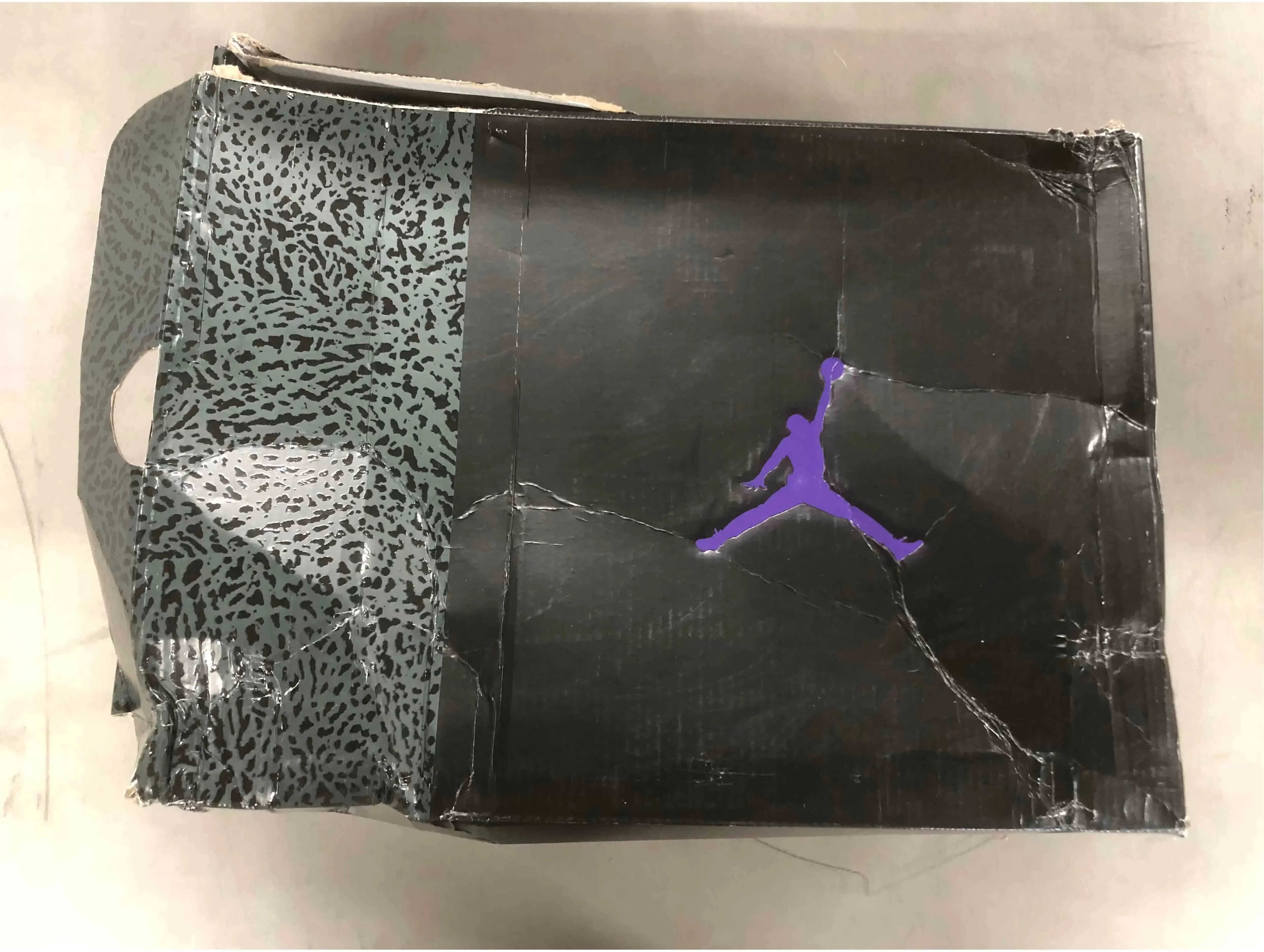 Nike Air Jordan 3 Retro Black Court Purple [Damaged Box]